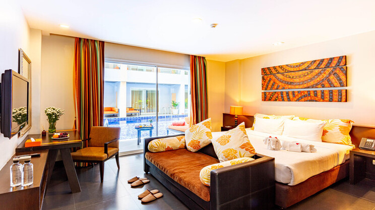 Premier Pool Access Room